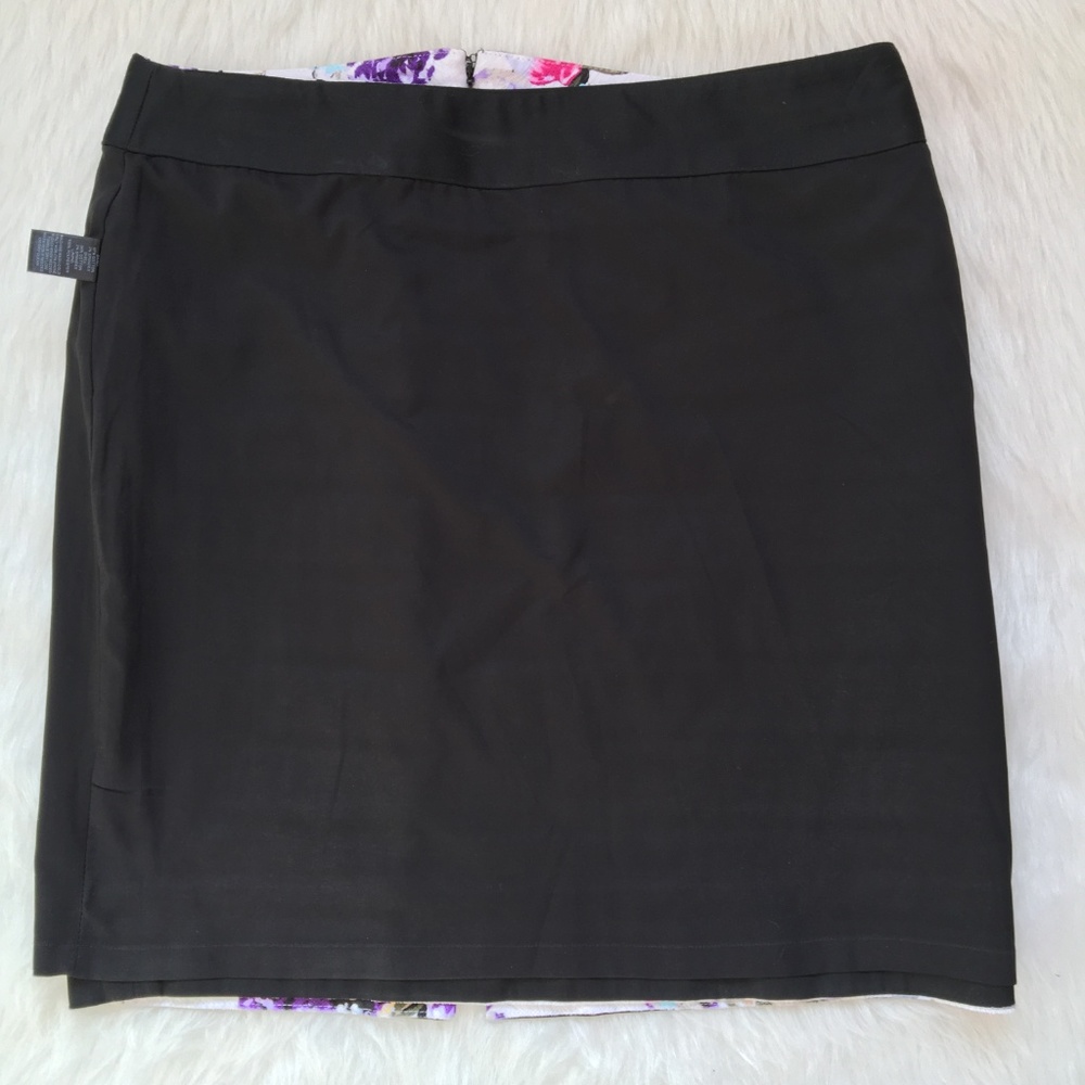 WHBM Striped Floral Pencil Skirt Size 6 - Picture 5 of 10